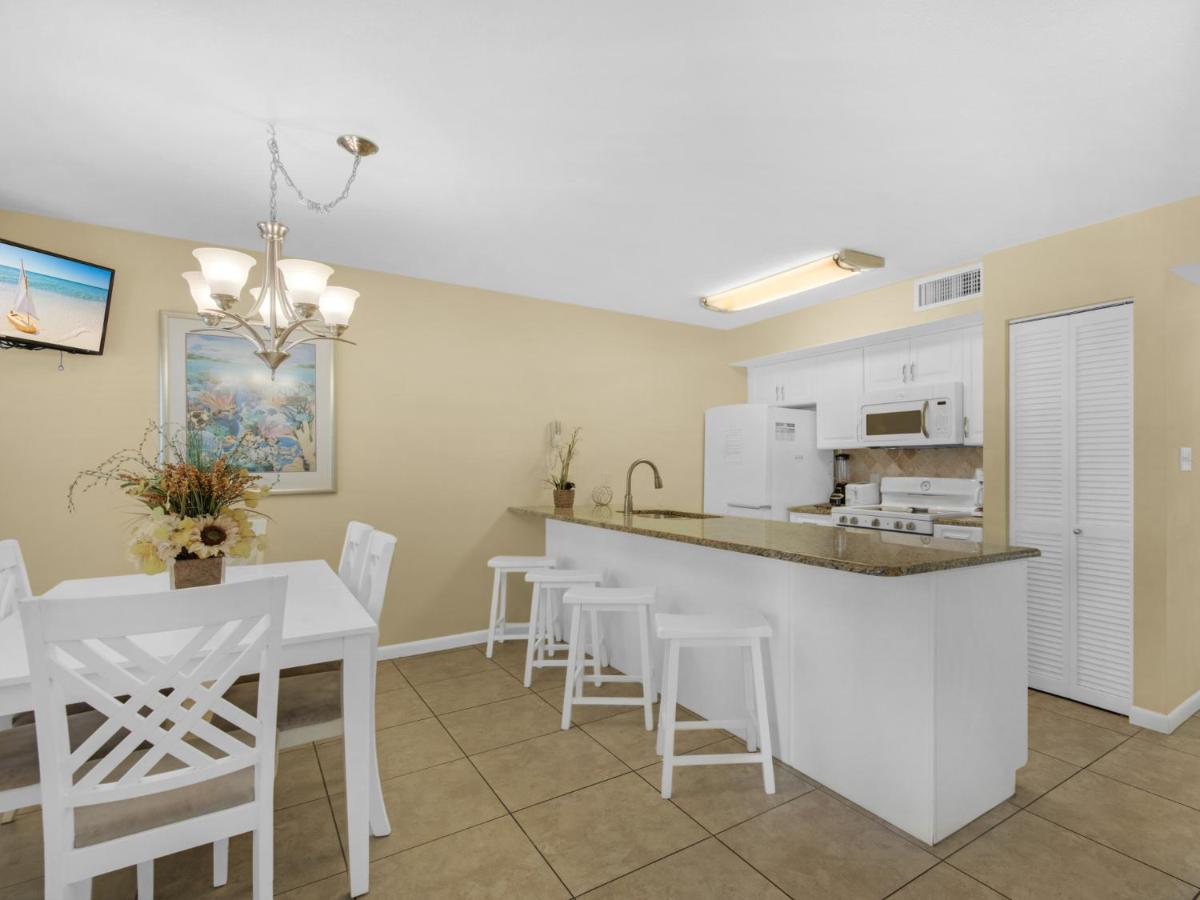 Blue Surf Townhomes 24 Main image 2